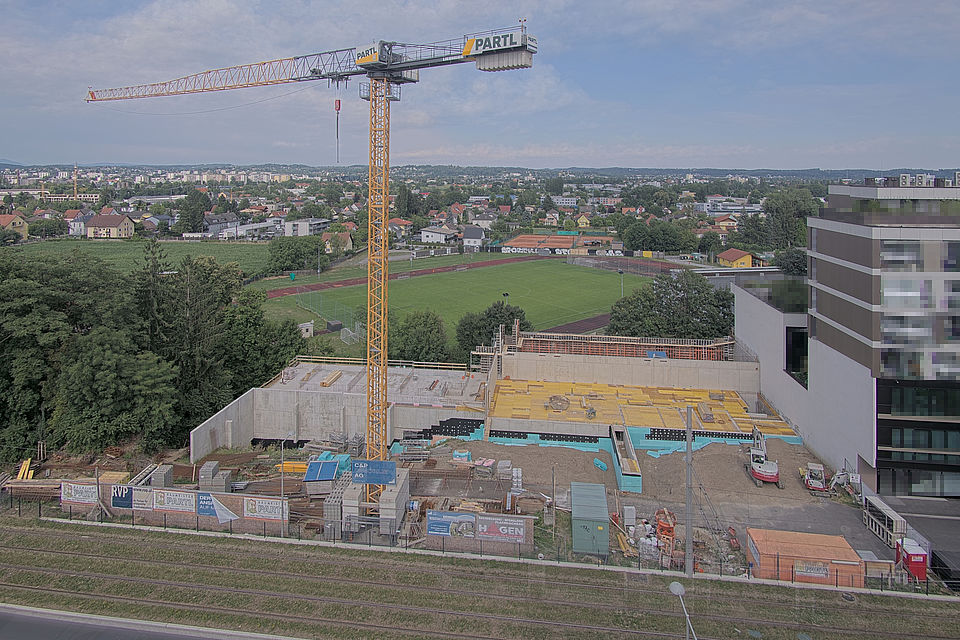Livebild Baukamera 5 - Webcam 'Gesamtansicht Westseite Bauteil 09' - Baustelle Stadtteil Brauquartier, Graz-Puntigam (ca. 5 Minuteninterval)