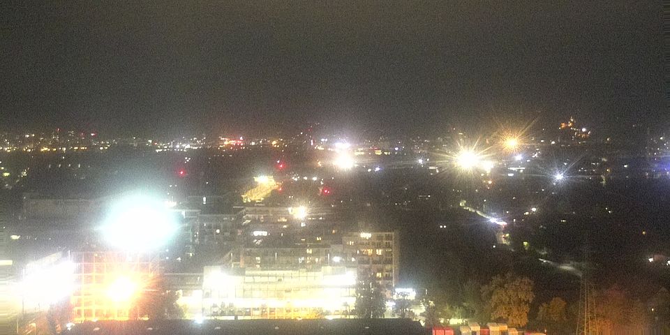 Livebild Baukamera 1 - Webcam 'Gesamtpanorama vom Kamin der Brauerei' - Baustelle Stadtteil Brauquartier, Graz-Puntigam (ca. 5 Minuteninterval)