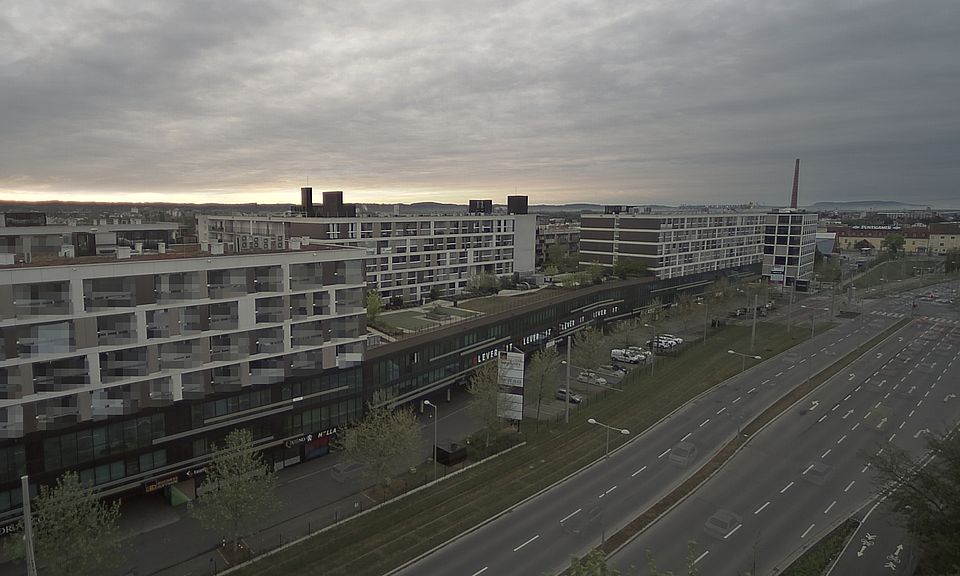 Livebild Baukamera 2 - Webcam 'Gesamtansicht Südwest' - Baustelle Stadtteil Brauquartier, Graz-Puntigam (ca. 5 Minuteninterval)