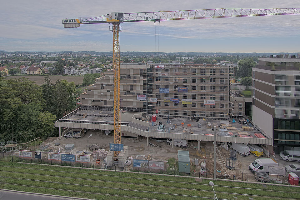 Livebild Baukamera 5 - Webcam 'Gesamtansicht Westseite Bauteil 09' - Baustelle Stadtteil Brauquartier, Graz-Puntigam (ca. 5 Minuteninterval)
