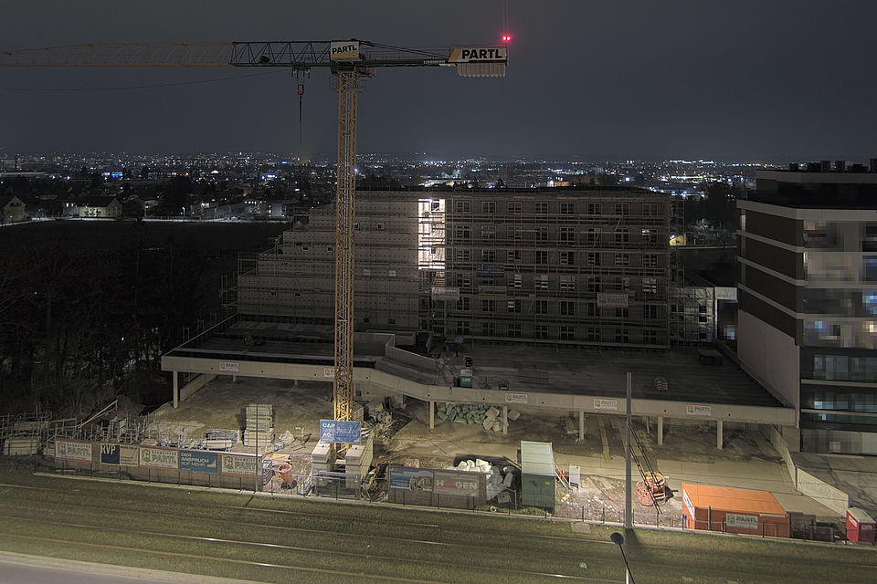 Livebild Baukamera 5 - Webcam 'Gesamtansicht Westseite Bauteil 09' - Baustelle Stadtteil Brauquartier, Graz-Puntigam (ca. 5 Minuteninterval)