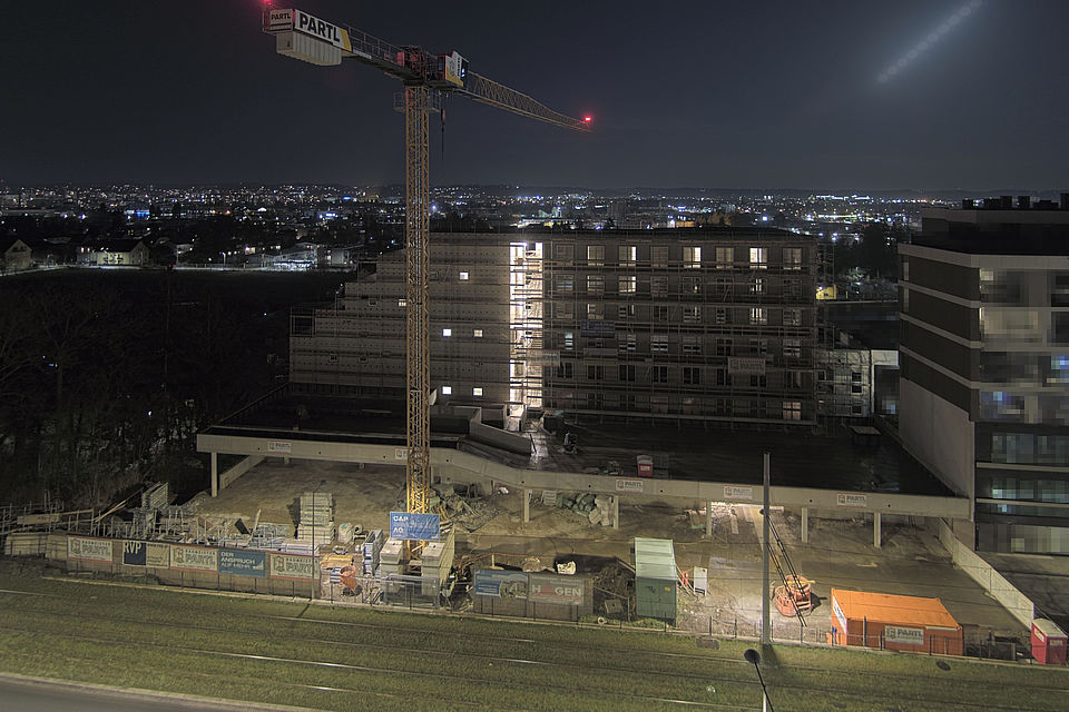 Livebild Baukamera 5 - Webcam 'Gesamtansicht Westseite Bauteil 09' - Baustelle Stadtteil Brauquartier, Graz-Puntigam (ca. 5 Minuteninterval)