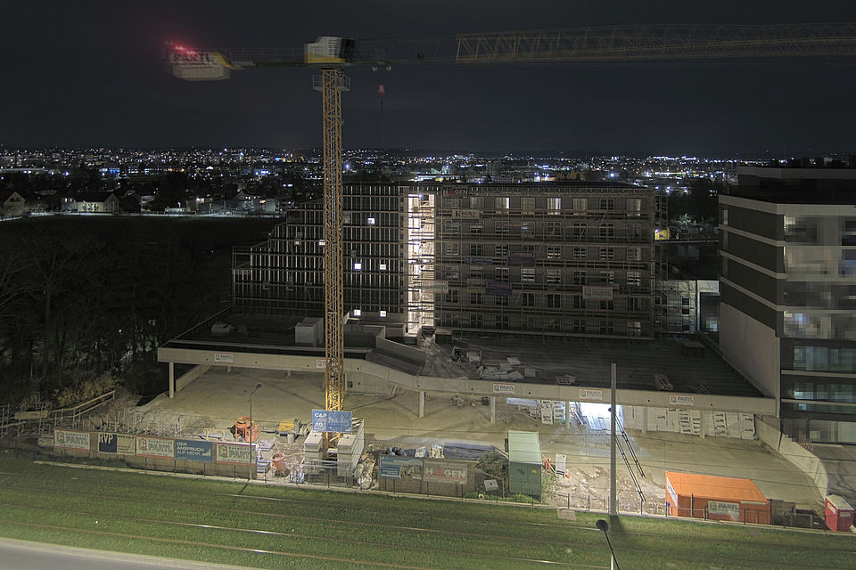 Livebild Baukamera 5 - Webcam 'Gesamtansicht Westseite Bauteil 09' - Baustelle Stadtteil Brauquartier, Graz-Puntigam (ca. 5 Minuteninterval)