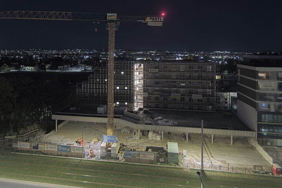 Livebild Baukamera 5 - Webcam 'Gesamtansicht Westseite Bauteil 09' - Baustelle Stadtteil Brauquartier, Graz-Puntigam (ca. 5 Minuteninterval)