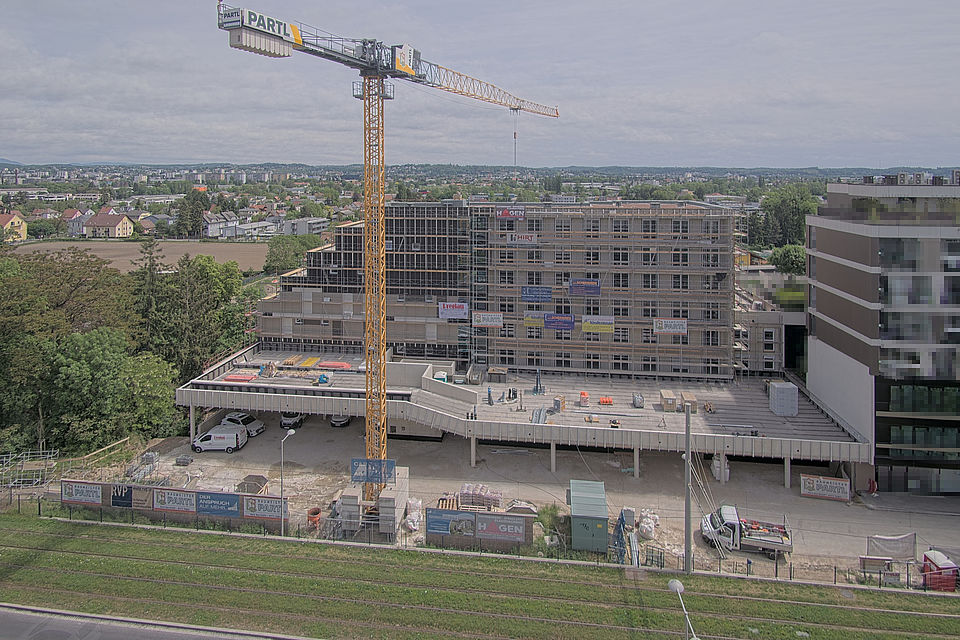 Livebild Baukamera 5 - Webcam 'Gesamtansicht Westseite Bauteil 09' - Baustelle Stadtteil Brauquartier, Graz-Puntigam (ca. 5 Minuteninterval)